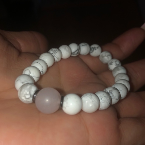 Howlite + Rose Quartz - Picture 3 of 6